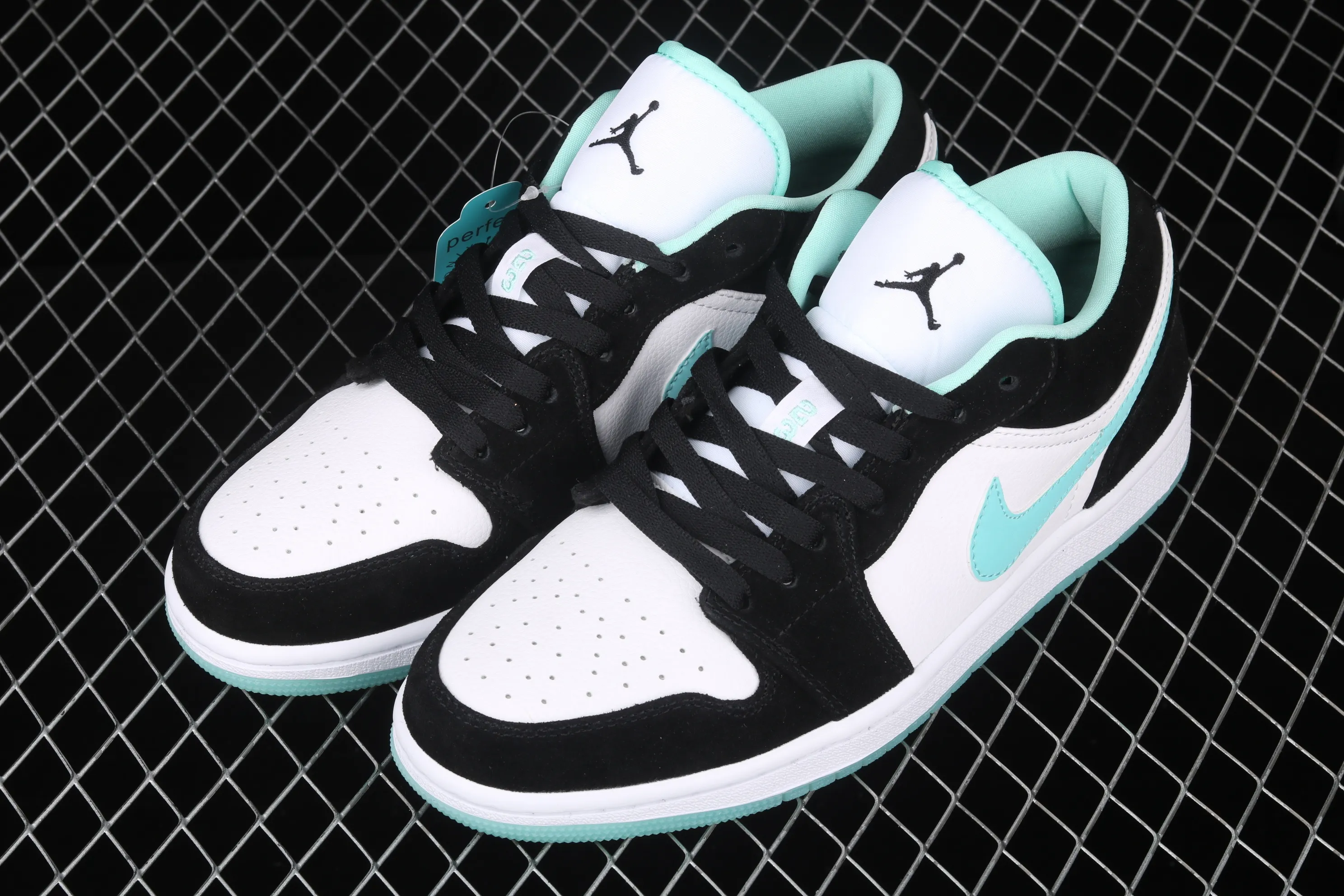 All categories Air Jordan Jordan series basketball shoes Air Jordan 1 Low New version Air Jordan 1 Low AJ1 Joe 1 low top leather cultural and leisure sports sneakers CQ9828-131